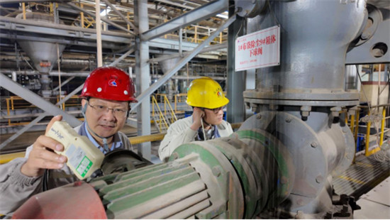 1746066530254121.jpg (官網(wǎng)、公眾號)濟(jì)源鋼鐵王洪杰榮獲“全國勞動模范”稱號861.jpg